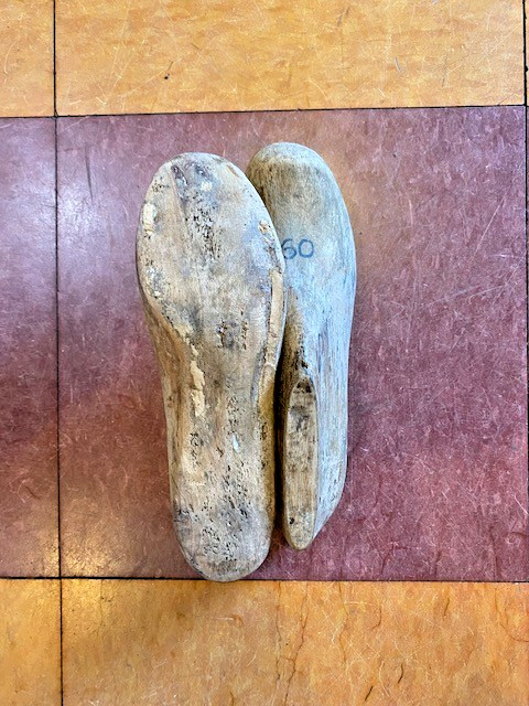 vintage women's wooden shoe lasts size 6, circa 1960's private collection