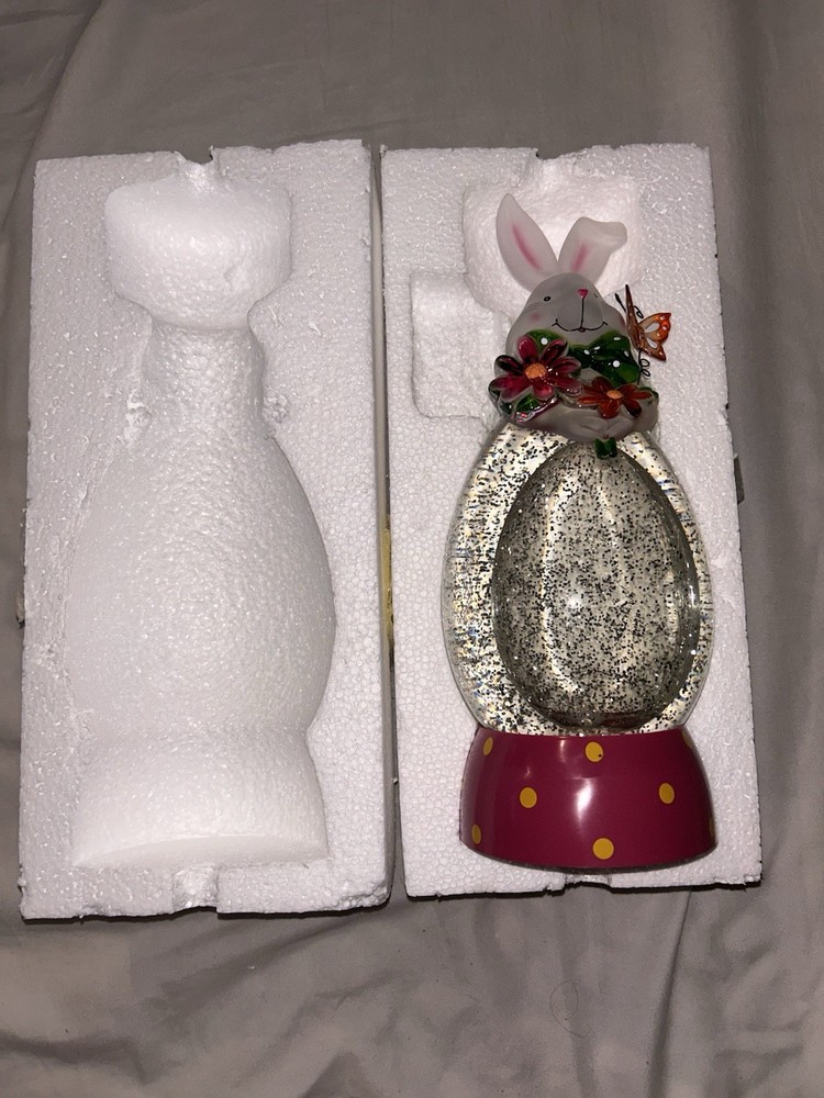 Cracker Barrel Light Up Bunny Globe Working Condition