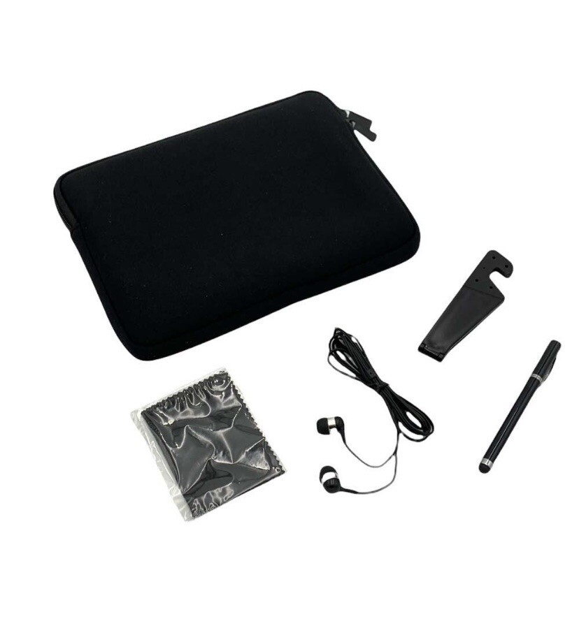 Digital Basics Tablet Essentials Starter Kit for iPad & Tablet  10.5