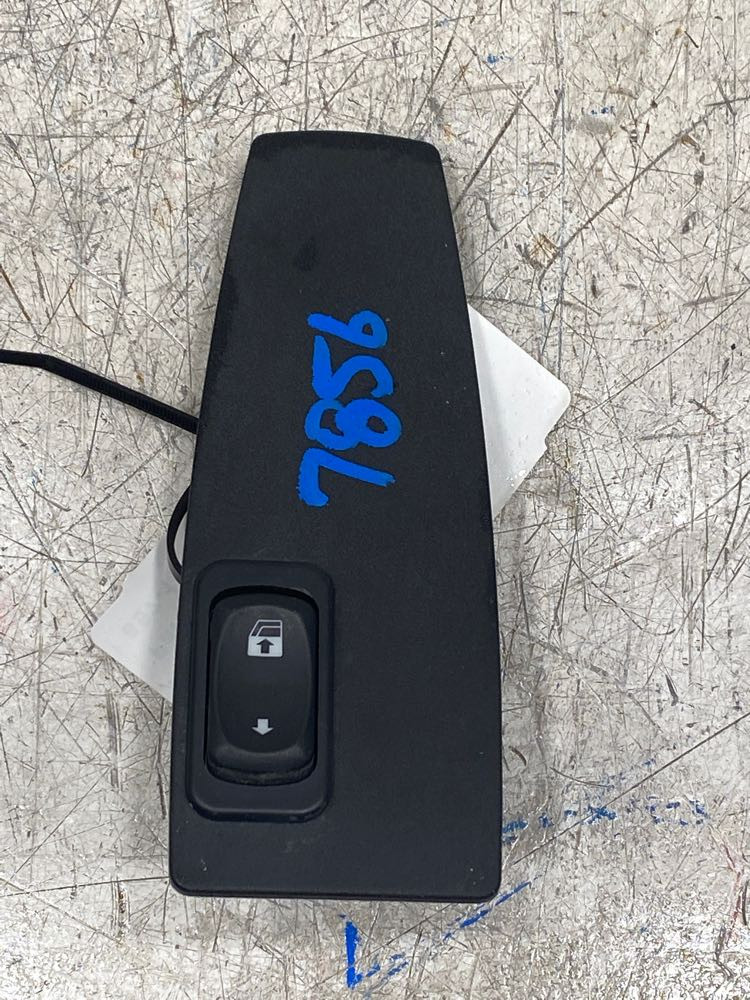 2017 Freightliner 122SD Power Window Switch (745-10073)