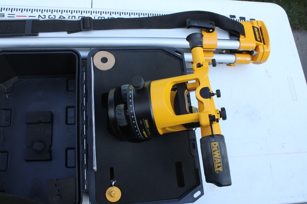 Transit level wit Tripod, Rod, Carrying Case