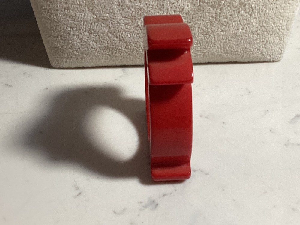 VINTAGE AUTHENTIC RUBY RED BAKELITE RABBIT NAPKIN RING MUST SEE NO RESERVE WOW
