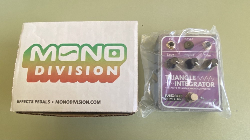 Mono Division Triangle Integrator Wave Converter Effects Pedal