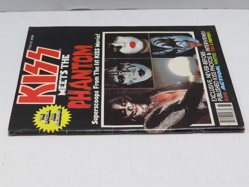 KISS MEETS THE PHANTOM MAGAZINE 1978 AUCOIN