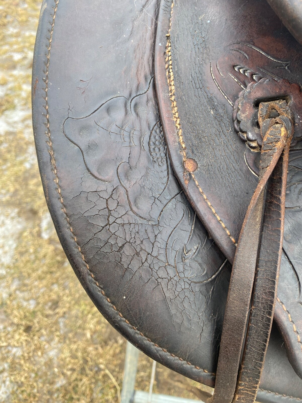 Used/Vintage 15" Simco Balanced Ride Western saddle