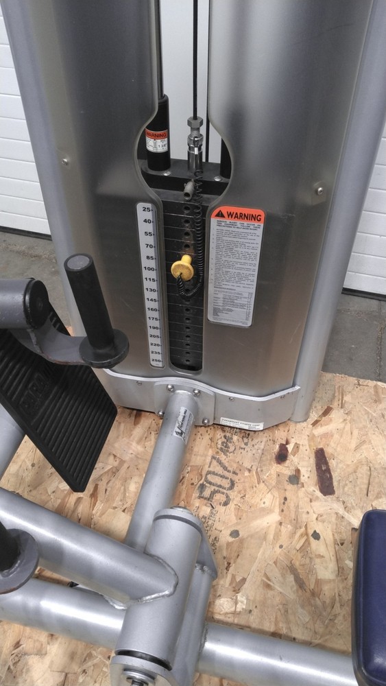 Seated Row Paramount Model: SP-5900