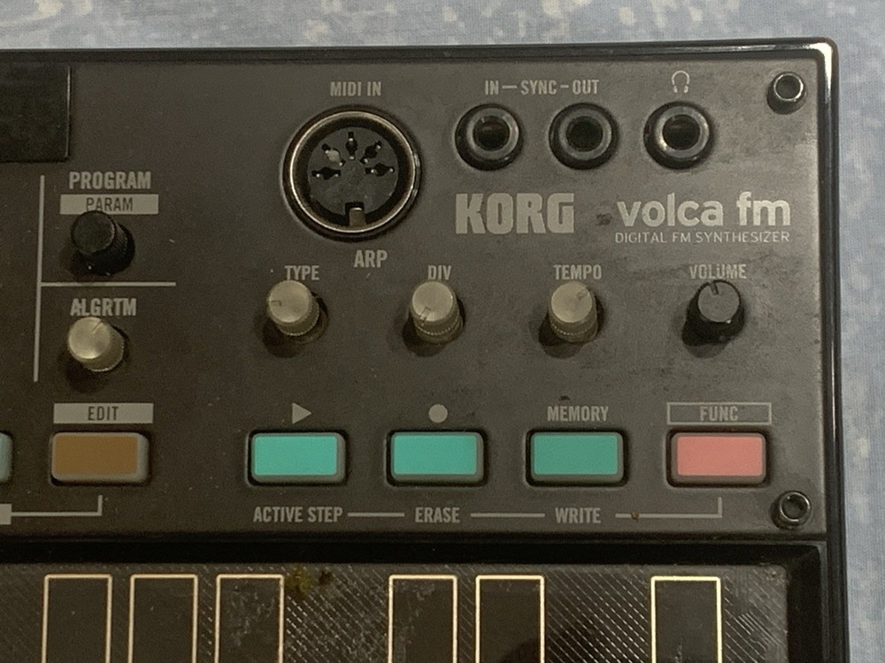 Korg Volca FM Synthesizer with Touch Keyboard