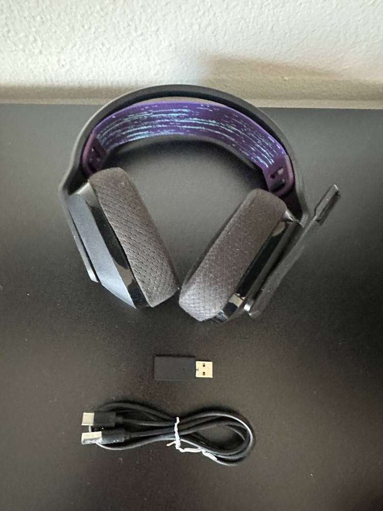 Logitech G535 Lightspeed Wireless Gaming Headset only Read/r