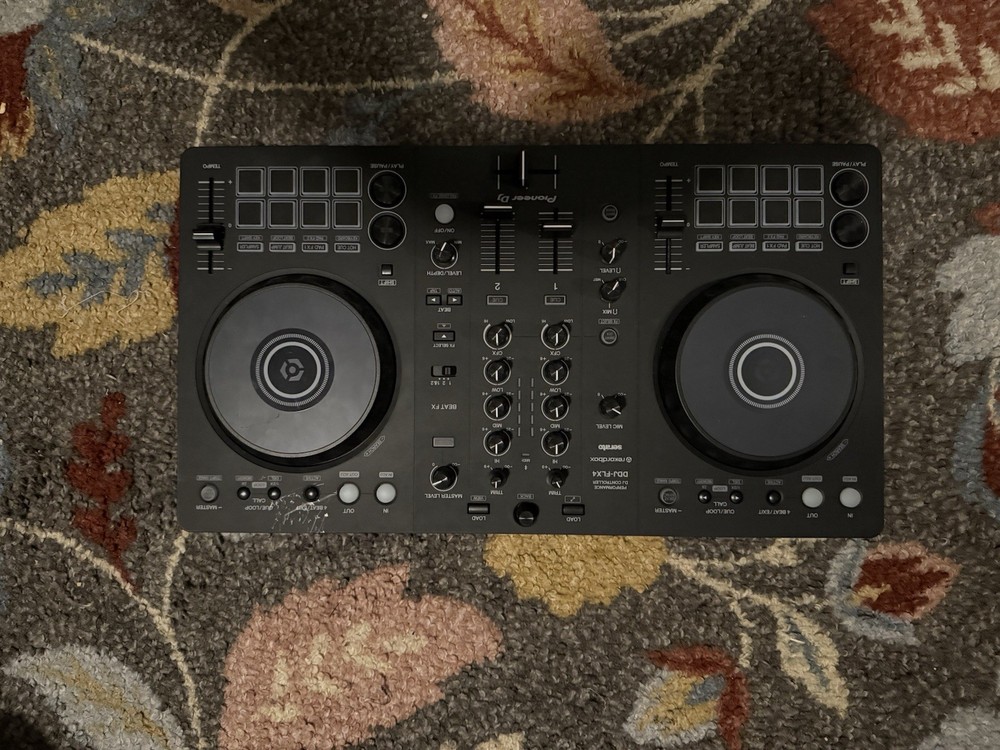 Pioneer DJ DDJ-FLX4 2-Channel DJ Controller - Black