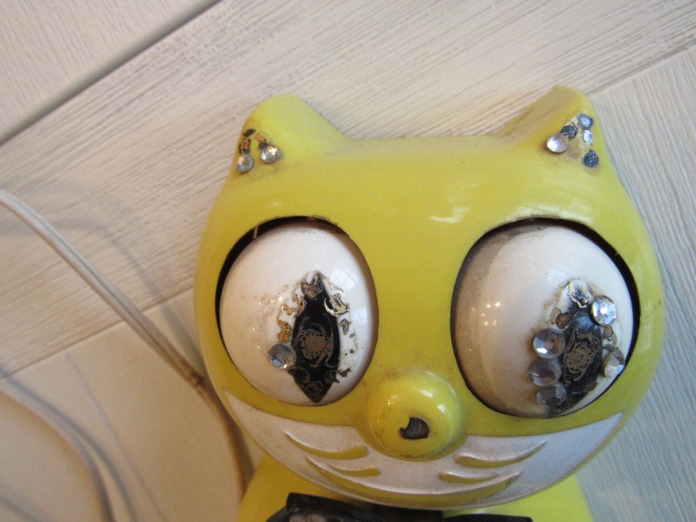 Antique Kit Cat Clock Electric Yellow