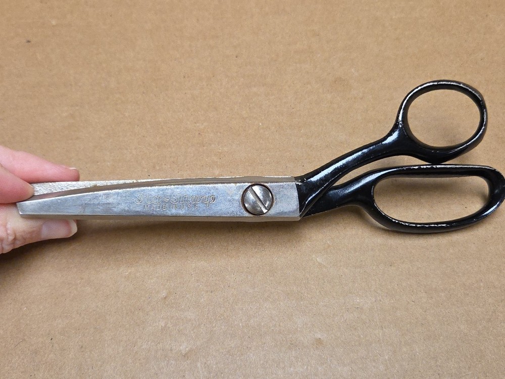 Vintage STA-SHARP 7.5" Pinking Shears Scissors Made in USA