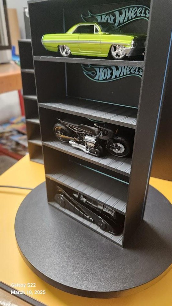 1/50 scale hotwheels display