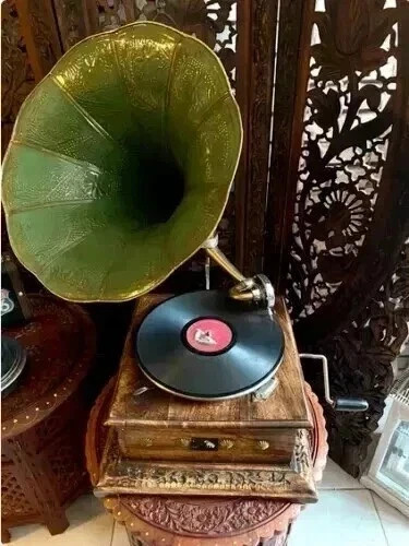 Antique Gramophone, Fully Functional Working Phonograph, win-up record player