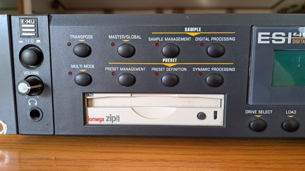 E-mu ESI-4000 Rackmount Digital Sampler - EXCELLENT - w/ manual