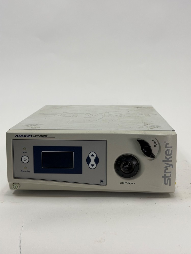 STRYKER X8000 LIGHT SOURCE