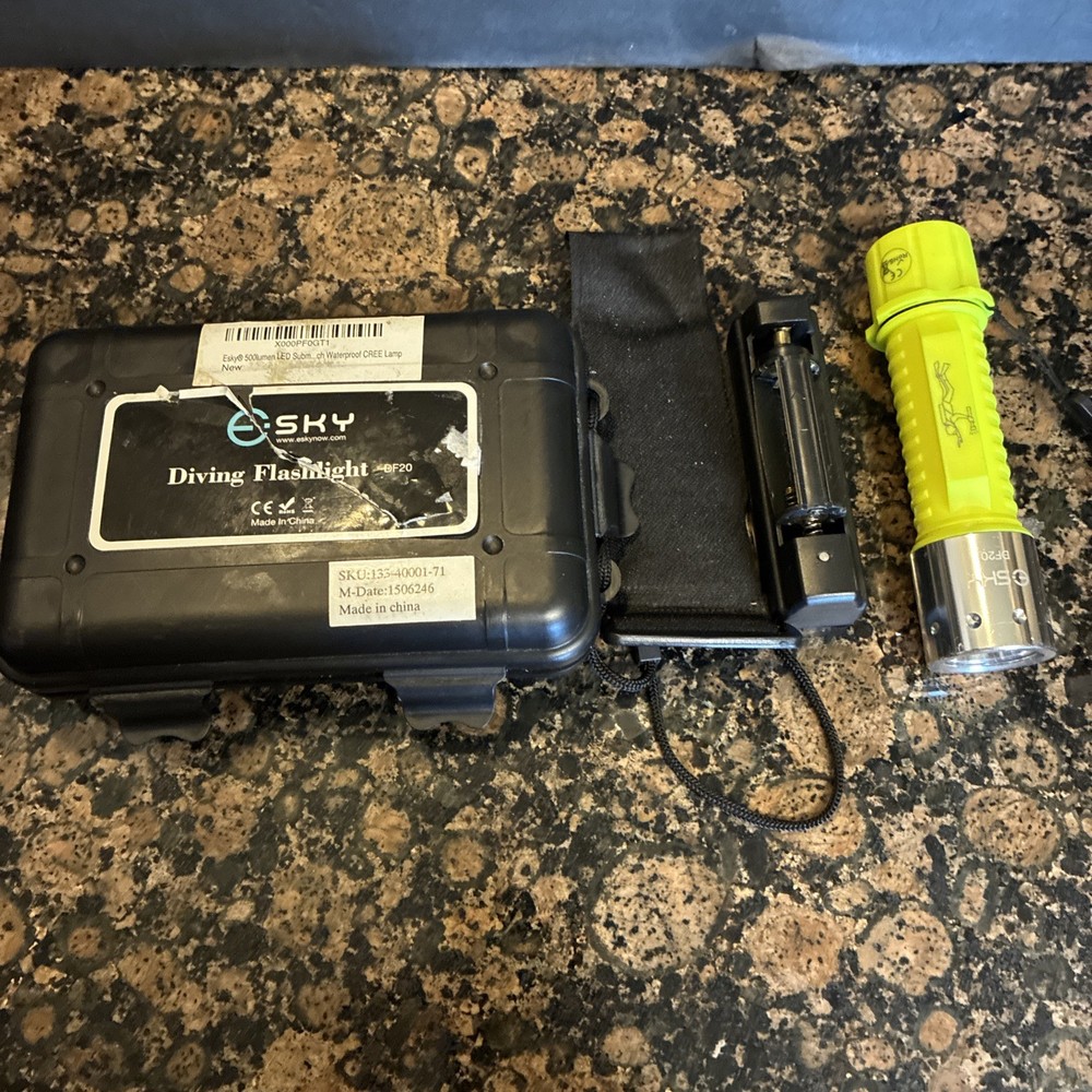 ESky 500 lumen Diving Flashlight DF20 Bundle