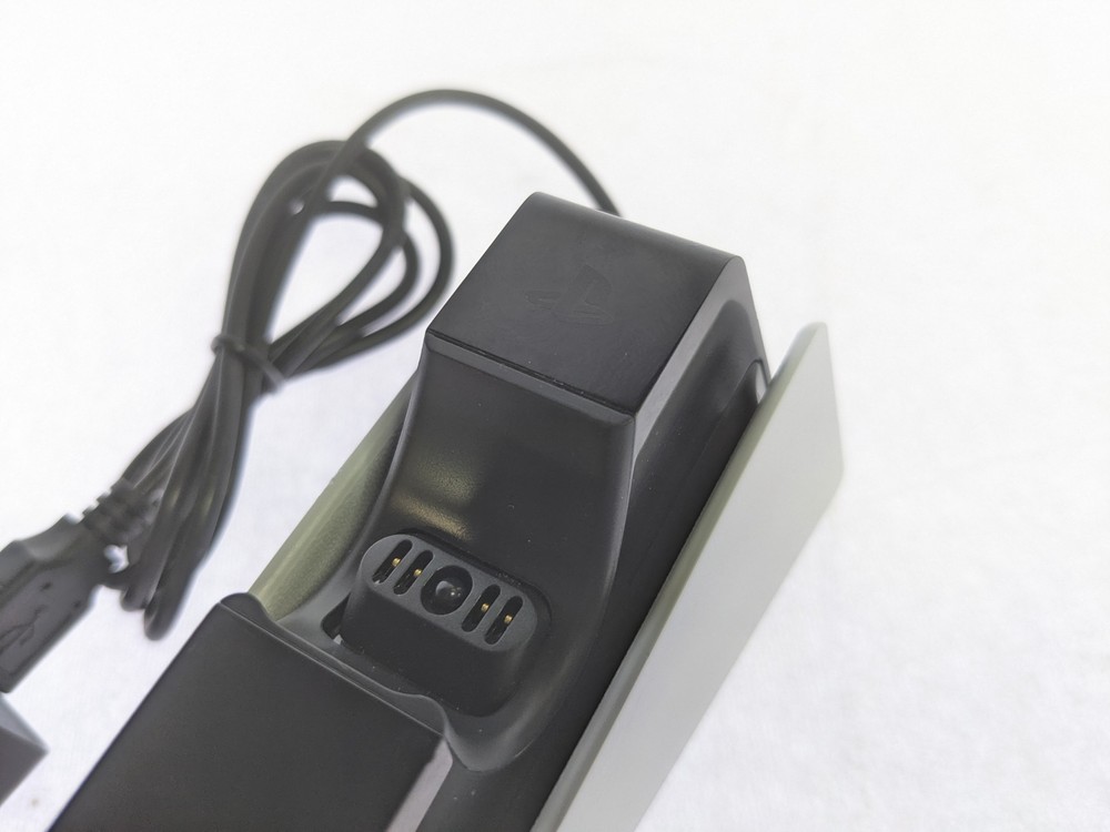 Sony DualSense PS5 PlayStation 5 Controller Charging Dock and Cable Bundle WHITE