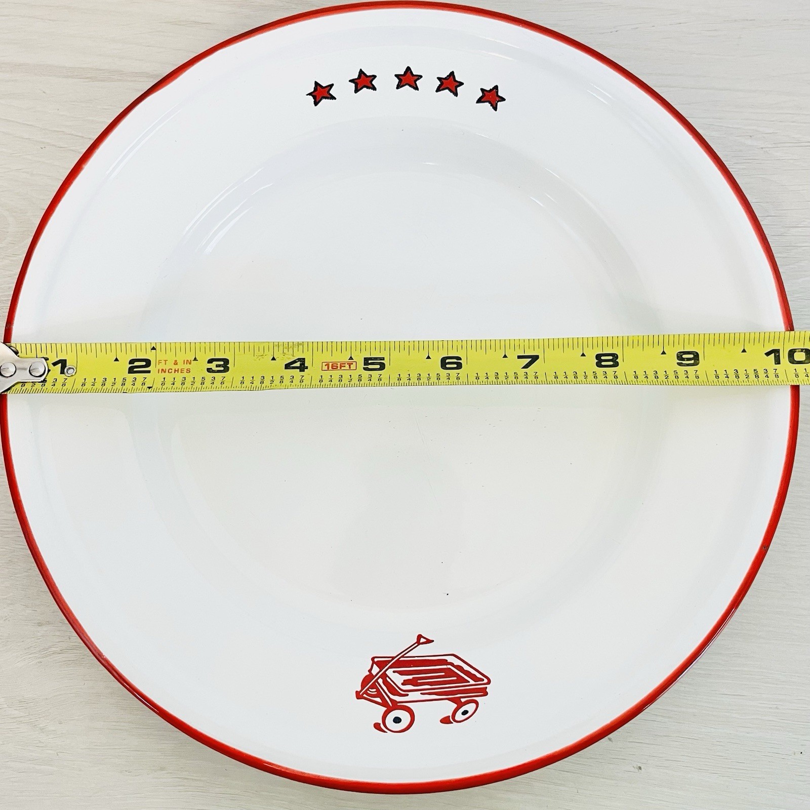 Vintage 1960s Taipro Little Red Wagon & Stars Enamelware Dinner Plates Lot Of 4