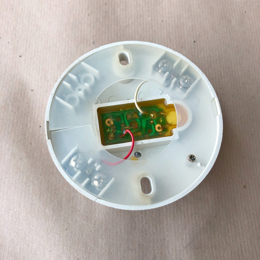 OKI FD-6111 FIXED TEMPERATURE HEAT DETECTOR FD6111