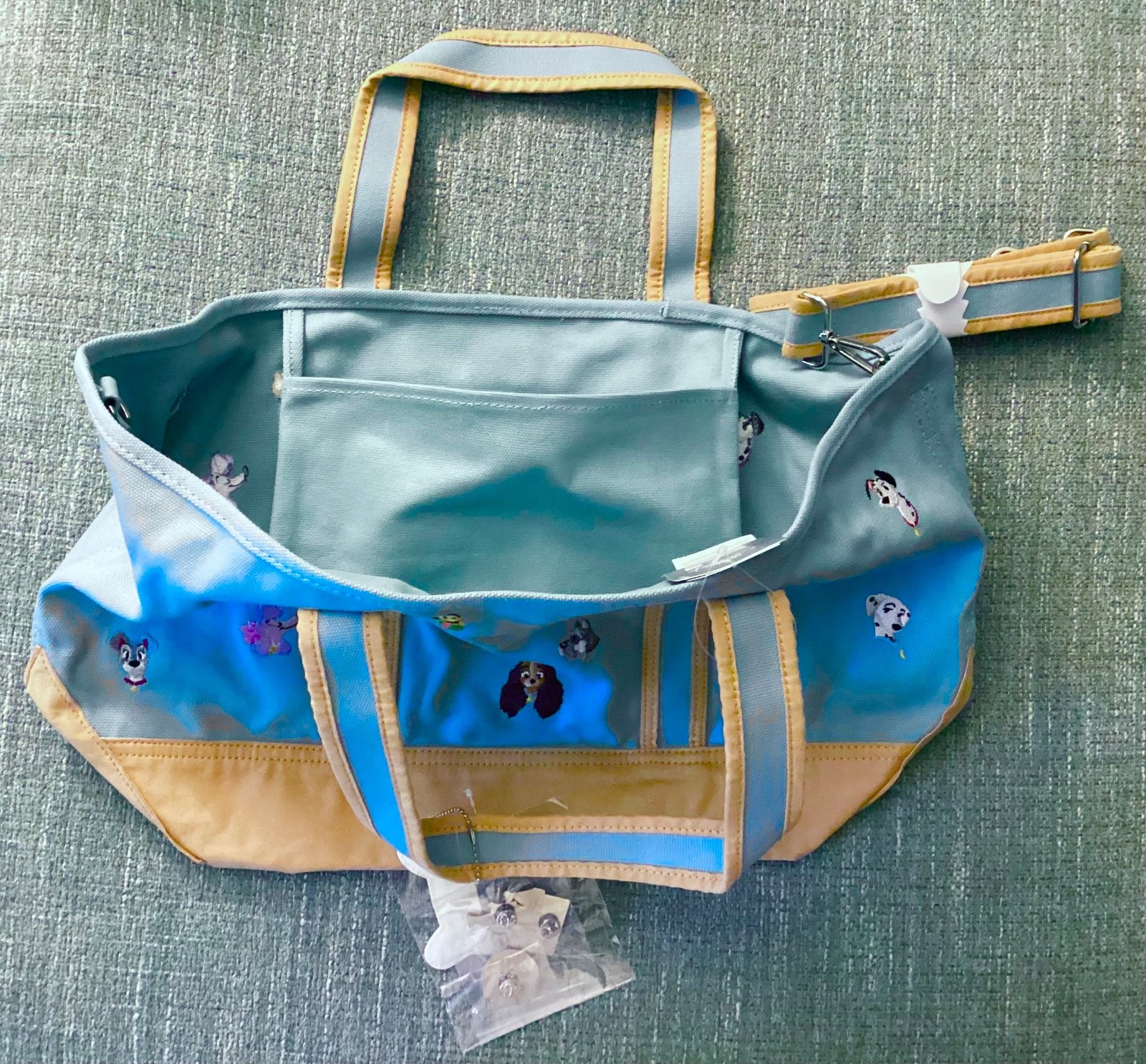 2026 DISNEY THE DISNEY STORE EST 1987 DOGS LARGE CANVAS TOTE BAG & LAPEL PIN SET