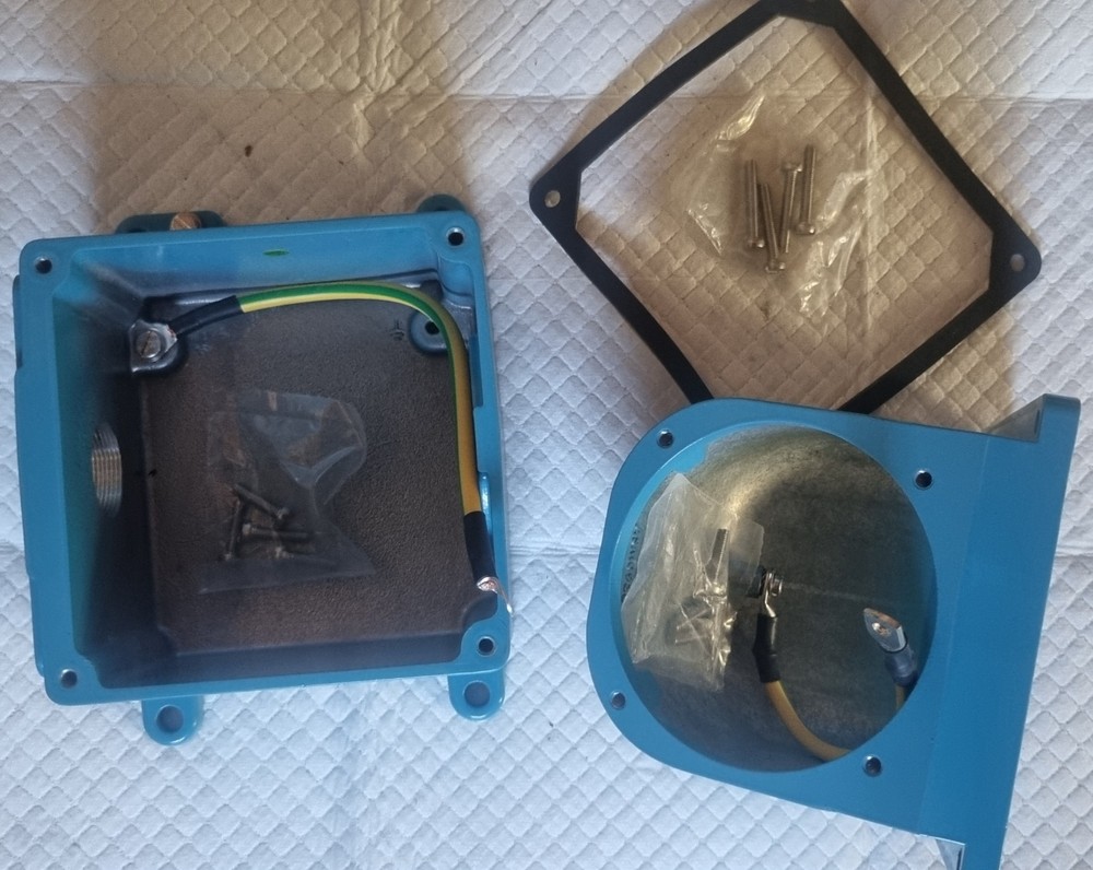 Marechal Electric 595C7M32 Wall Box Adapter