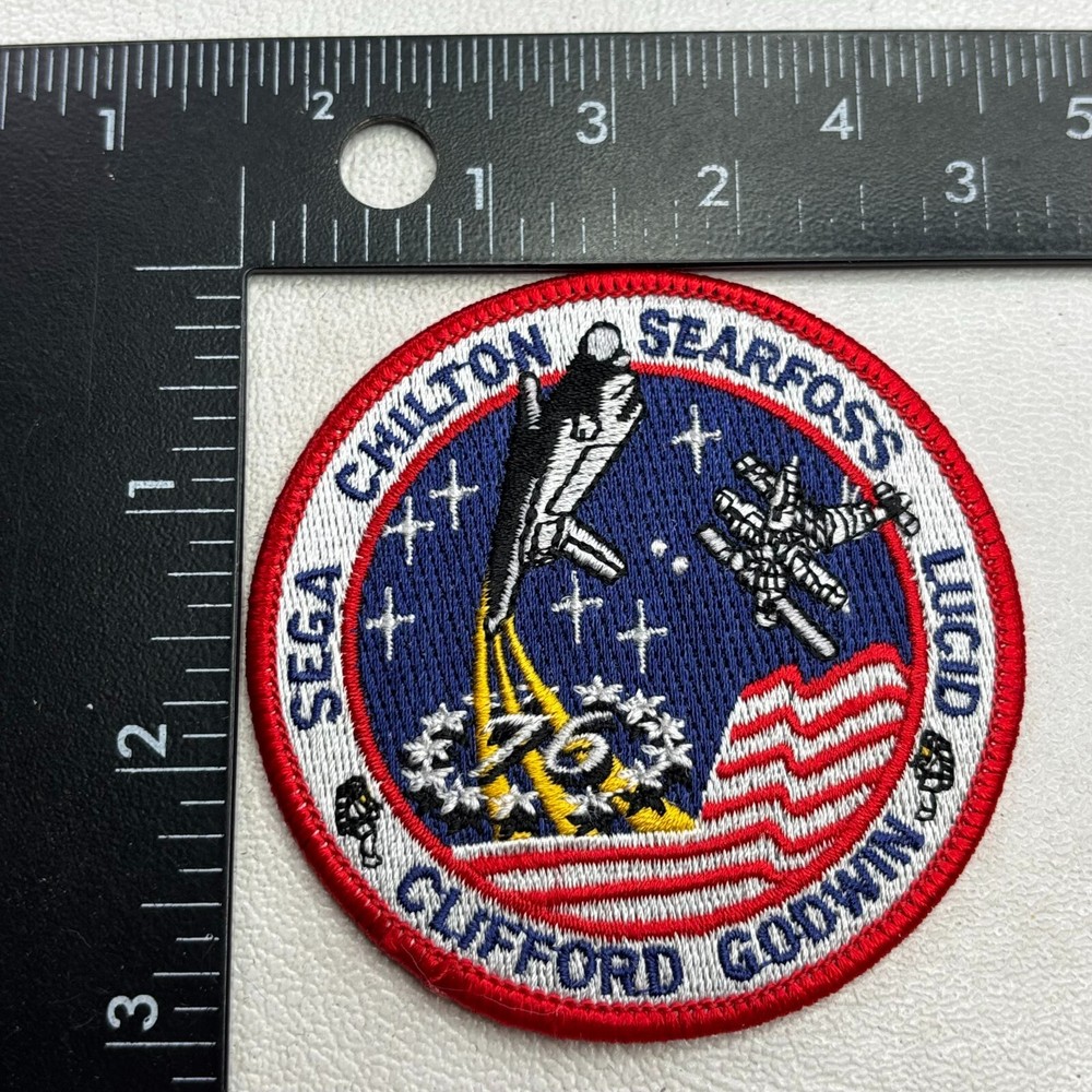 NASA Space Shuttle ATLANTIS Mission STS-76 Patch (Astronauts) 77th