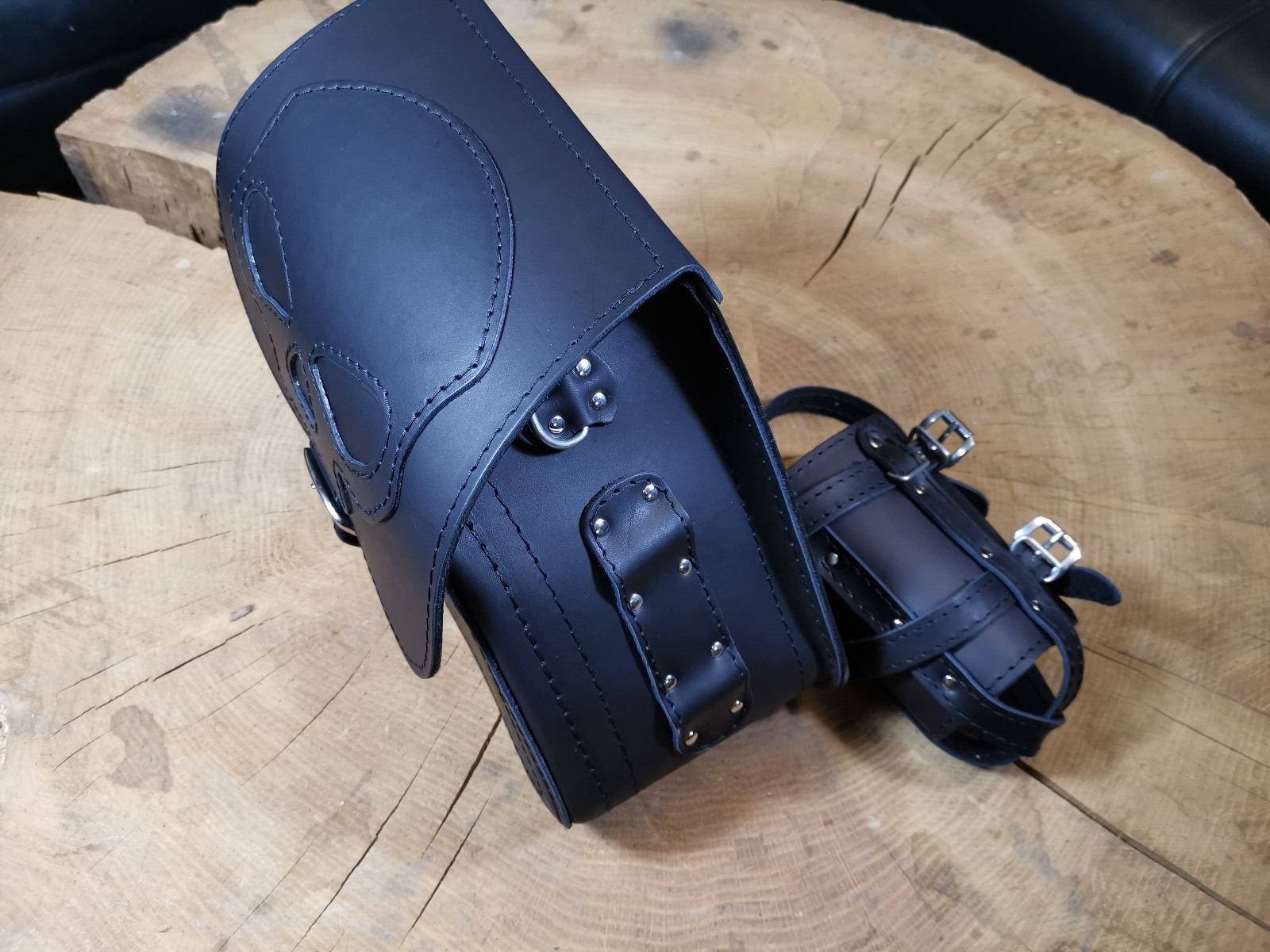 Sporty Skull Bag Suitable For Harley Davidson Sportster 883 48