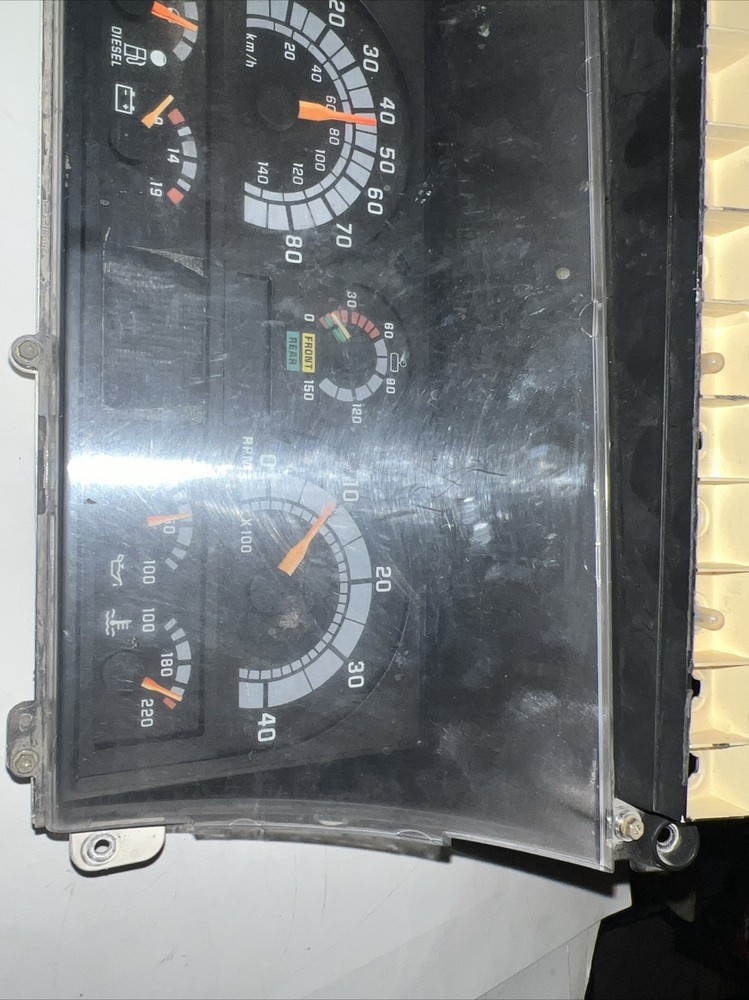 GMC C7500 Speedometer Instrument Cluster 25081270- USED
