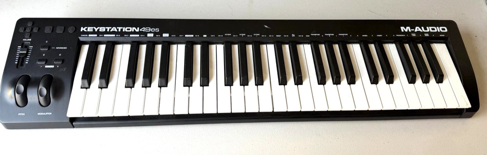 M-Audio Keystation 49 MK3 USB MIDI Controller Nice!