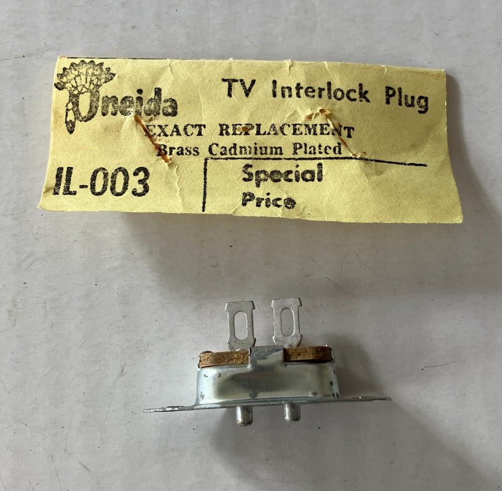 Vintage Oneida TV Interlock Plug Model IL-003