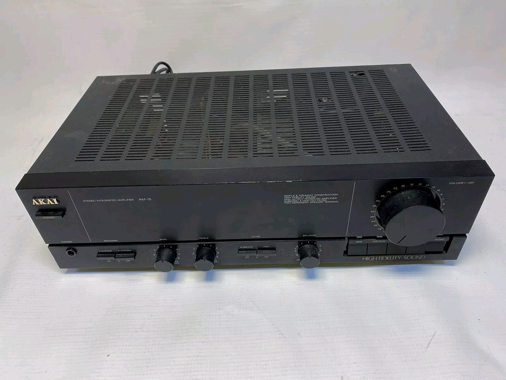 Akai AM-15 Stereo Integrated Amplifier
