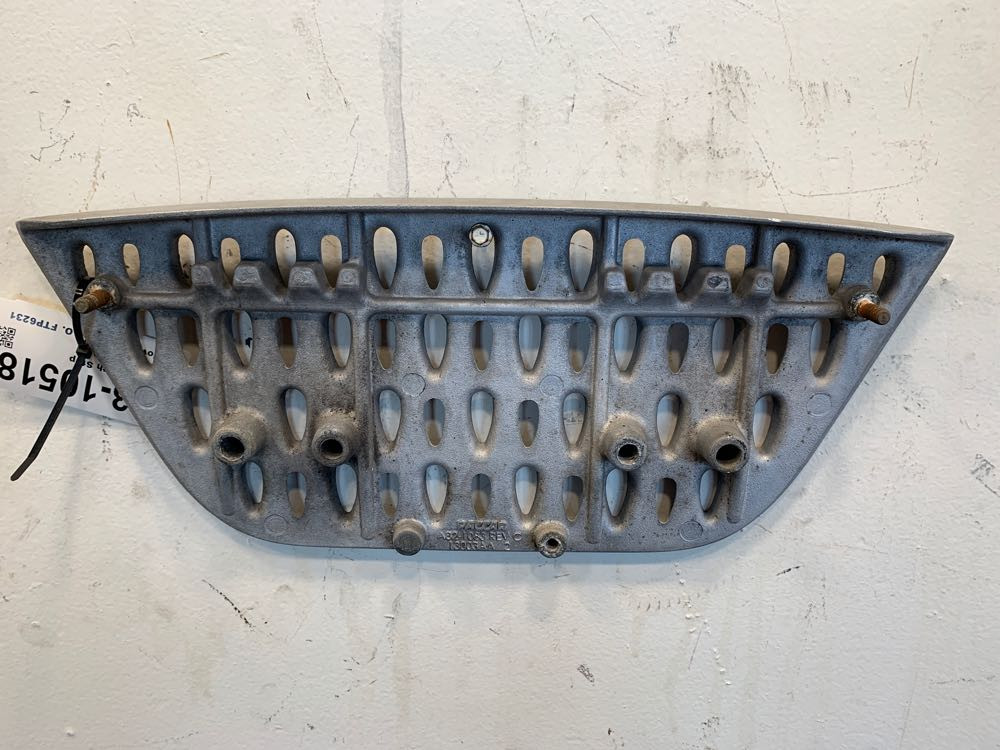 Kenworth Step A821083 (723-10518)