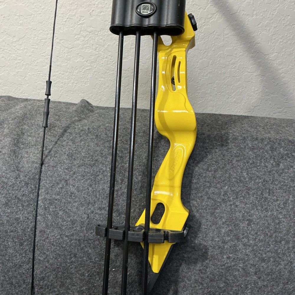 Bear Archery Flash Bow