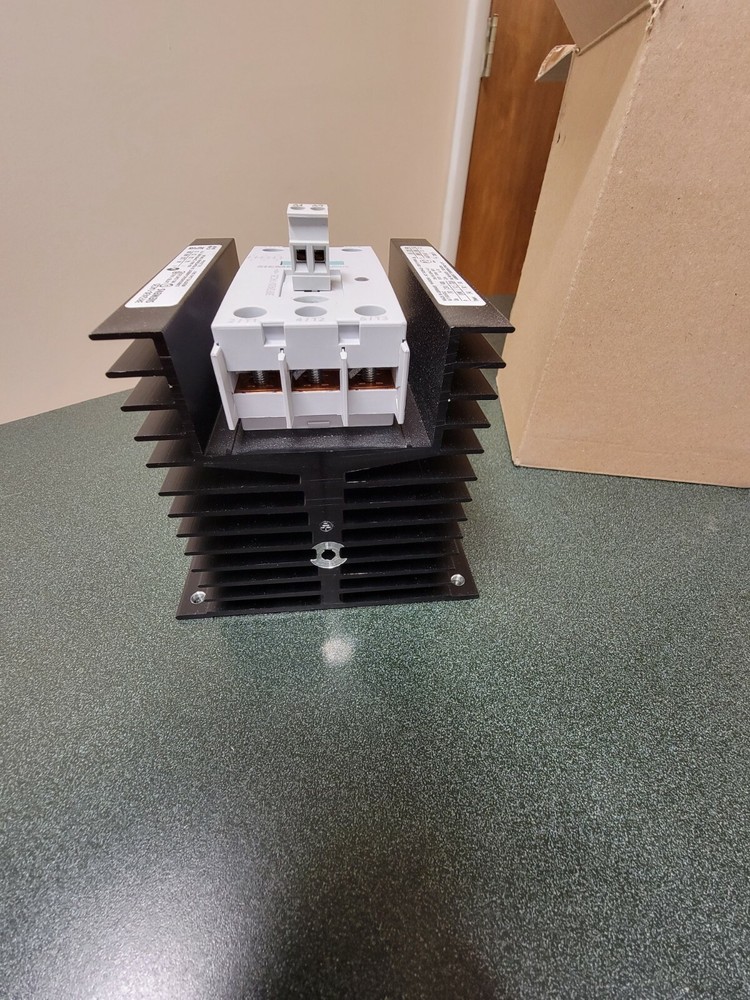 Siemens Contactor 3RF243-IAC35