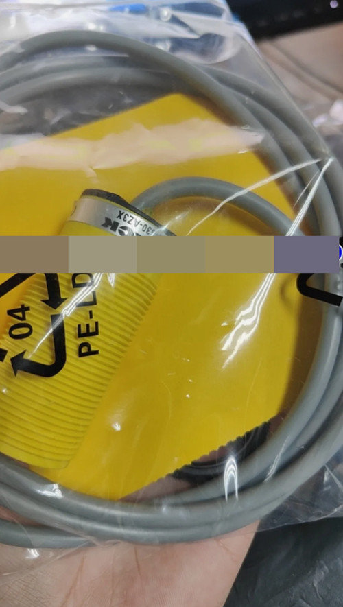 1pc NEW FOR BC10-S30-AZ3X Capacitive Proximity Sensor