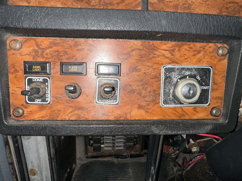1984-2001 Kenworth T600 IGNITION Dash Panel - Used
