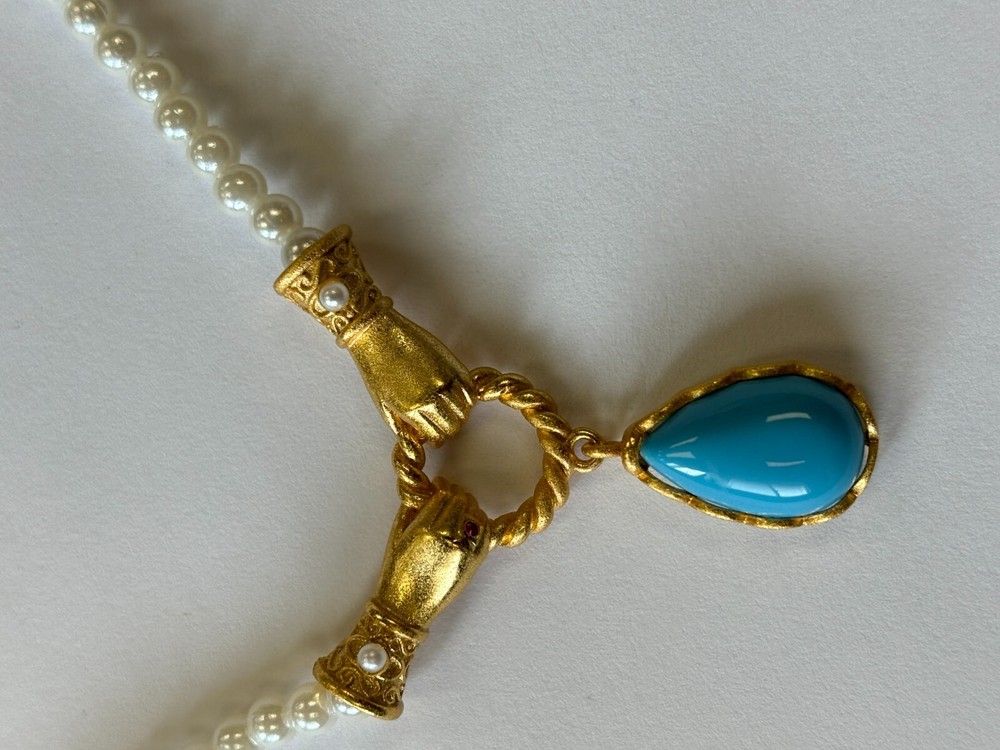 Hand Hold Loop Barbie Style Necklace