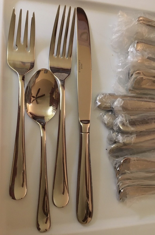 Wallace Silver 32 pc Flatware 18-10 Set Ridgfield / Ridgefield? Pattern NEW