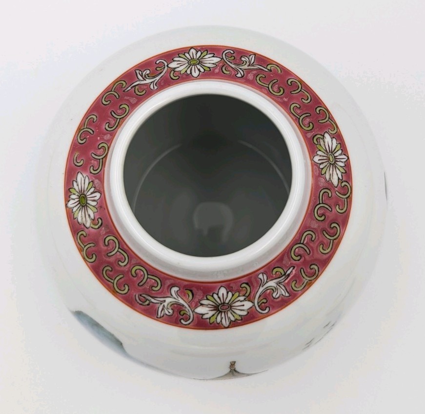 Chinese Jingdezhen Hand Painted Porcelain Ginger Jar Pagoda 6"