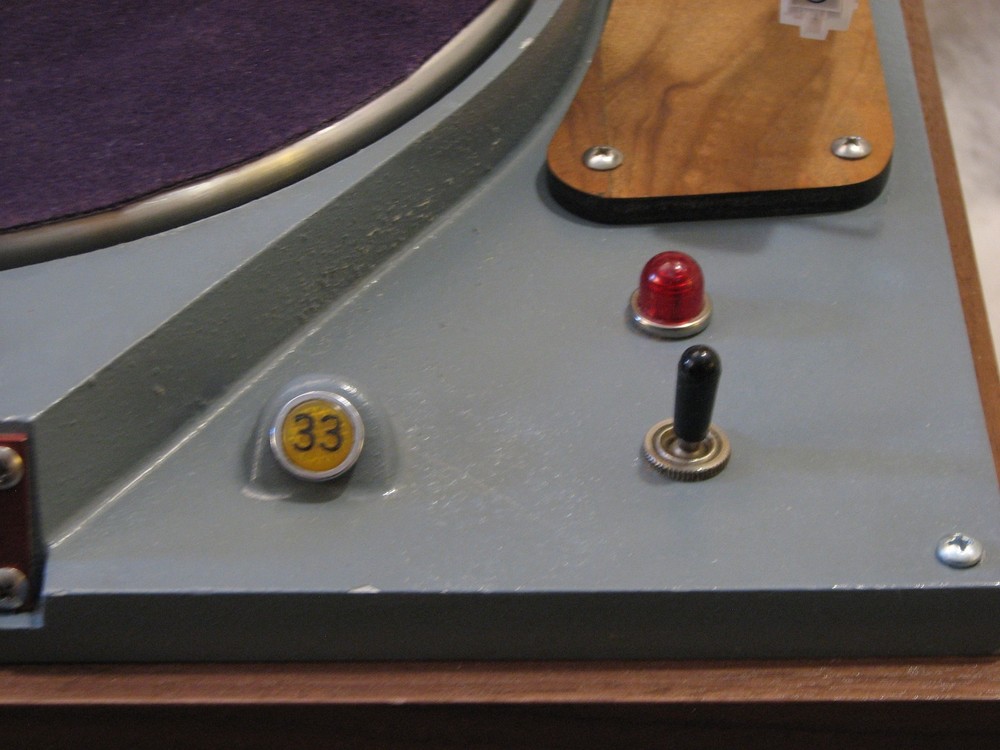 Russco Studio Pro Model B turntable