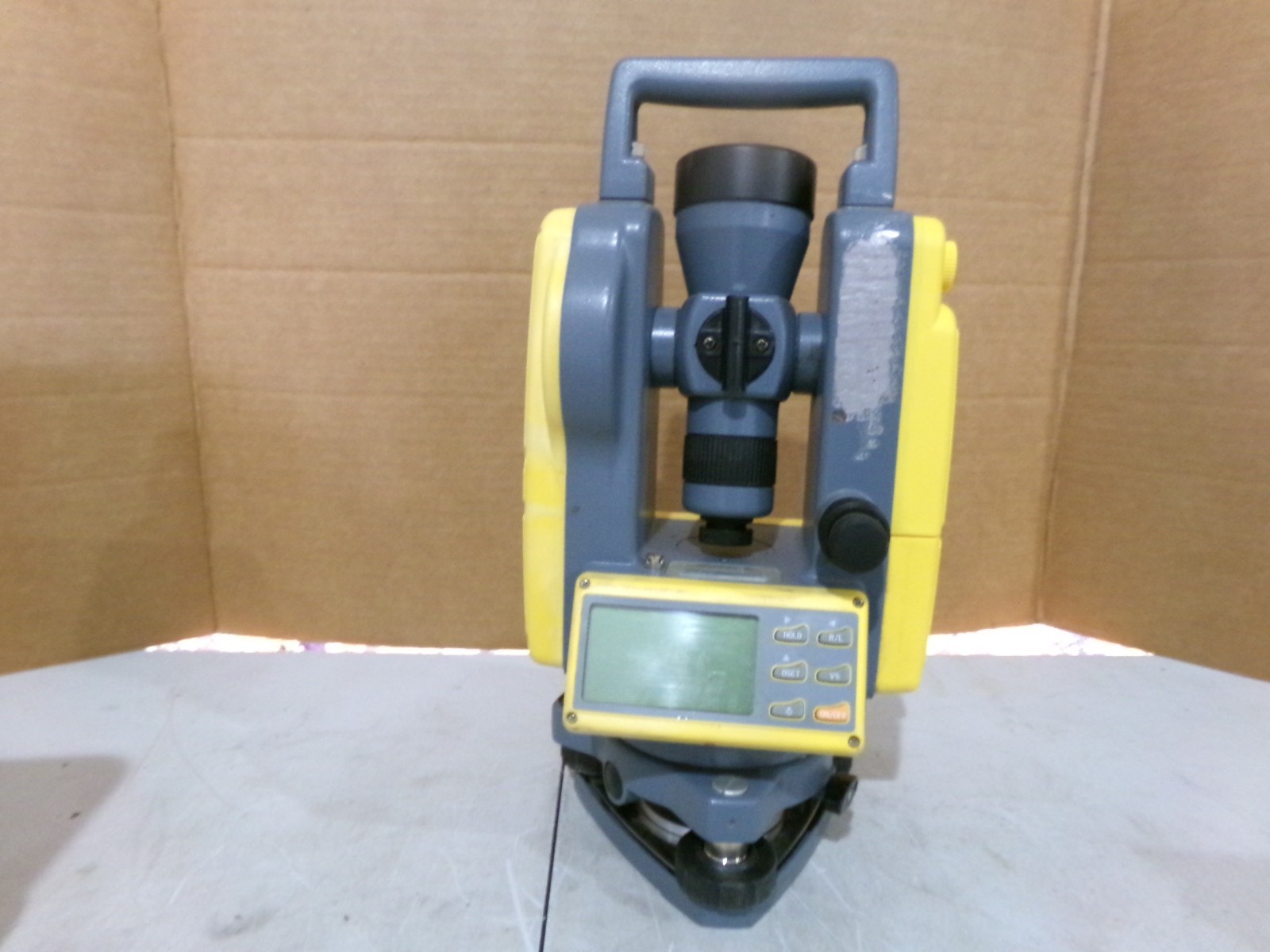 SPECTRA PRECISION DET-2 THEODOLITE WITH CASE