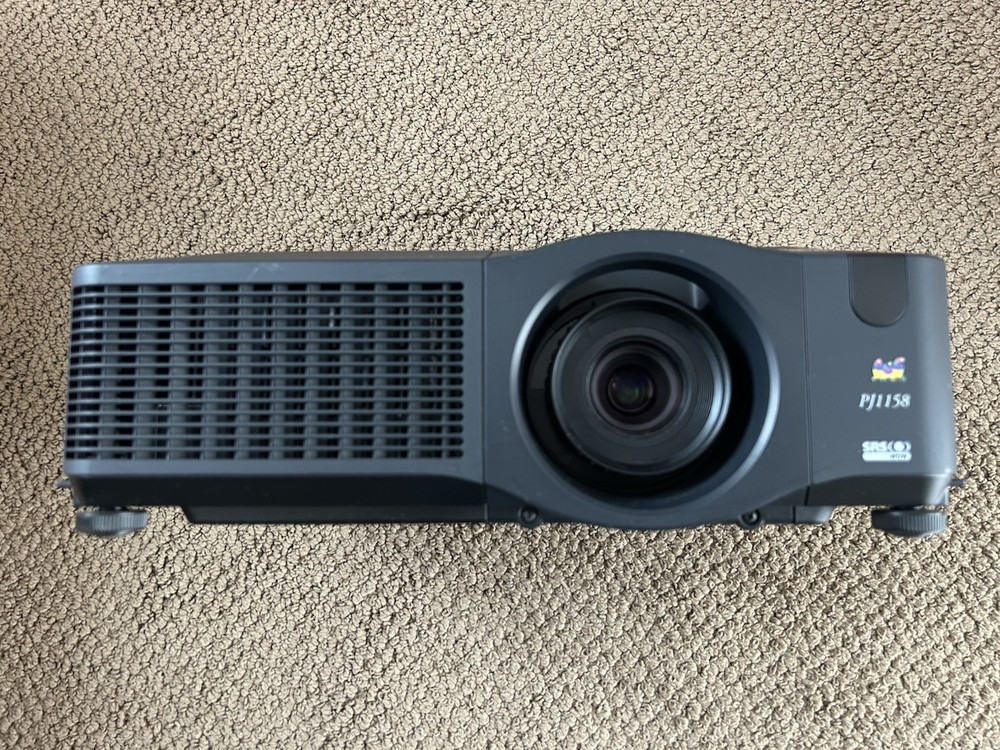 VIEWSONIC PJ1158 LCD PROJECTOR, 4000 LUMENS