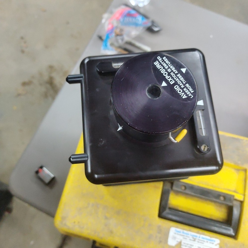 LCI Lasers 431 Level System / Kit With Caring Case Tested / Works
