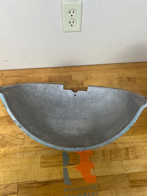 Erika Divider Rounder Metal Hoods