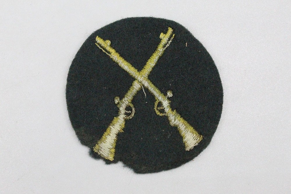 WW2 German Army Weapons Maintenance . EFL1032