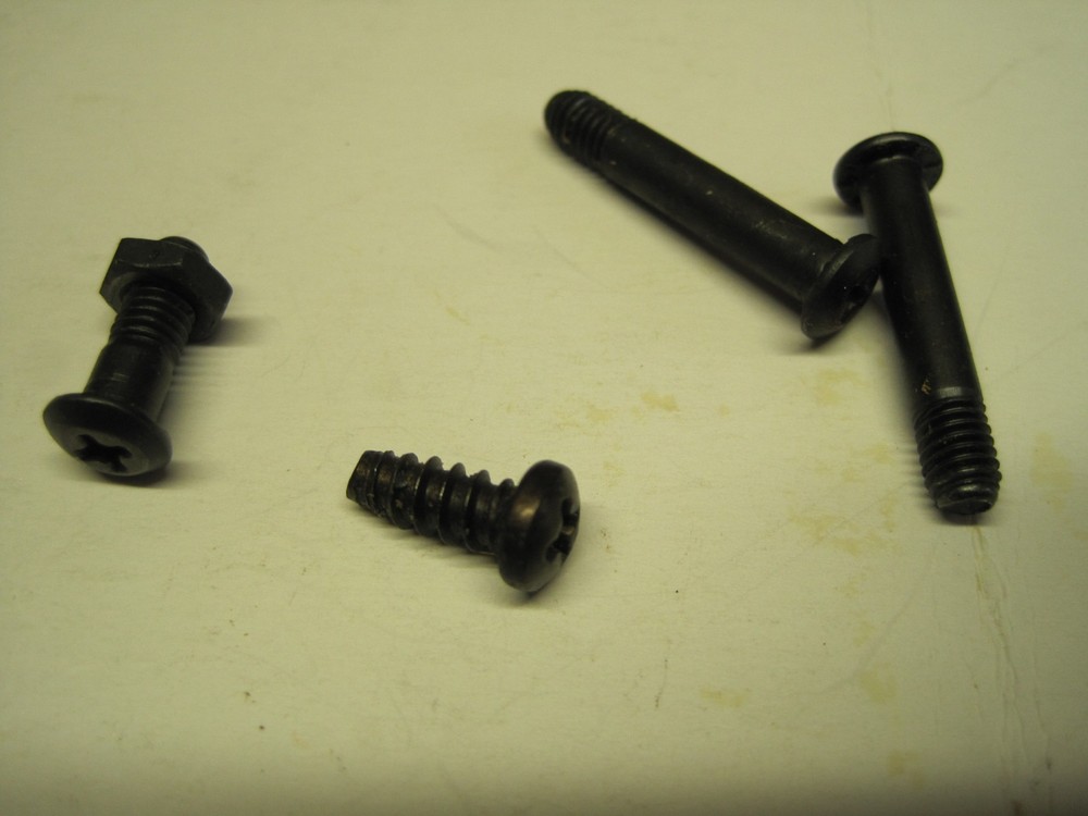 Daisey Model 105B Screw Set - Black - Excellent