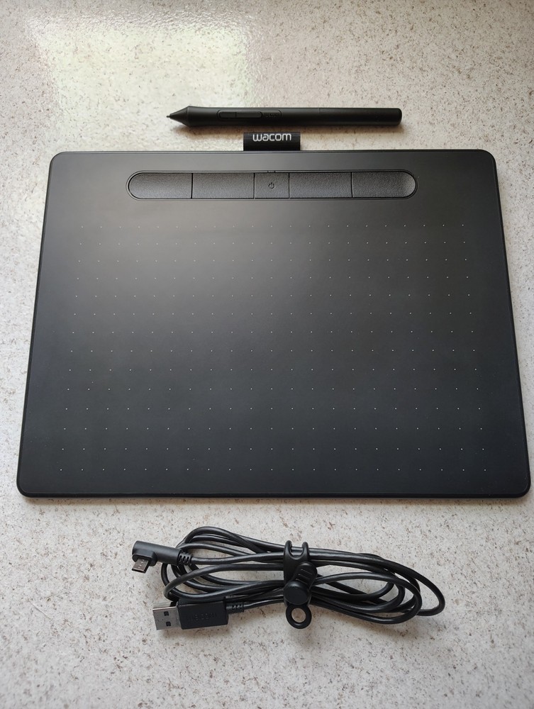 Wacom Intuos Medium Wireless Graphics Tablet - Black