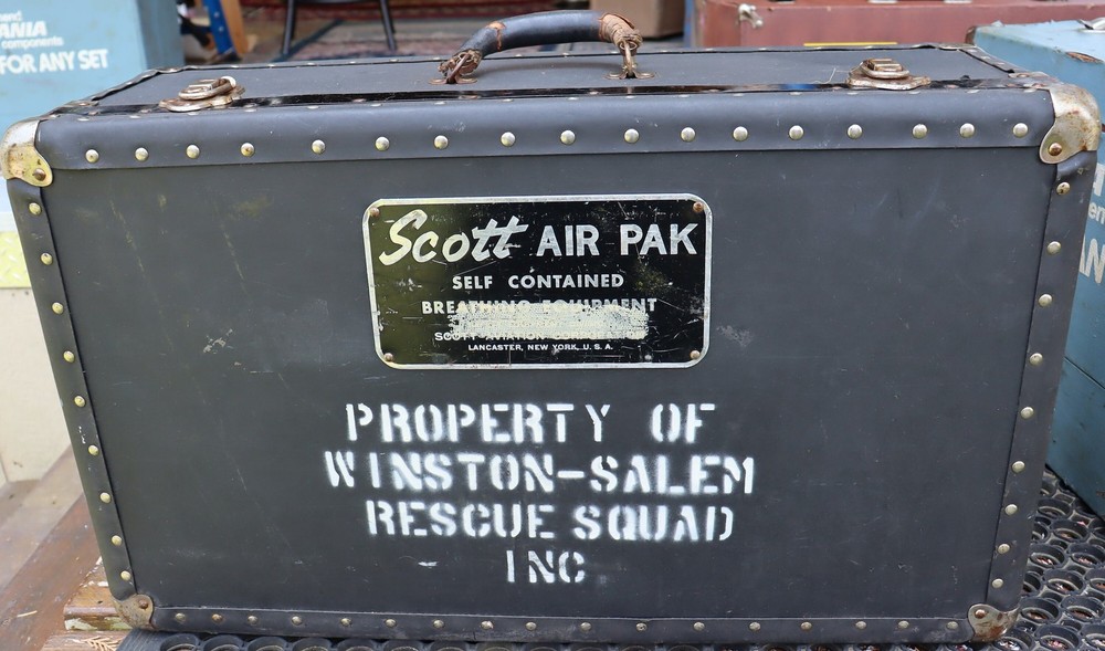 Vintage Scott Air pak case (empty)