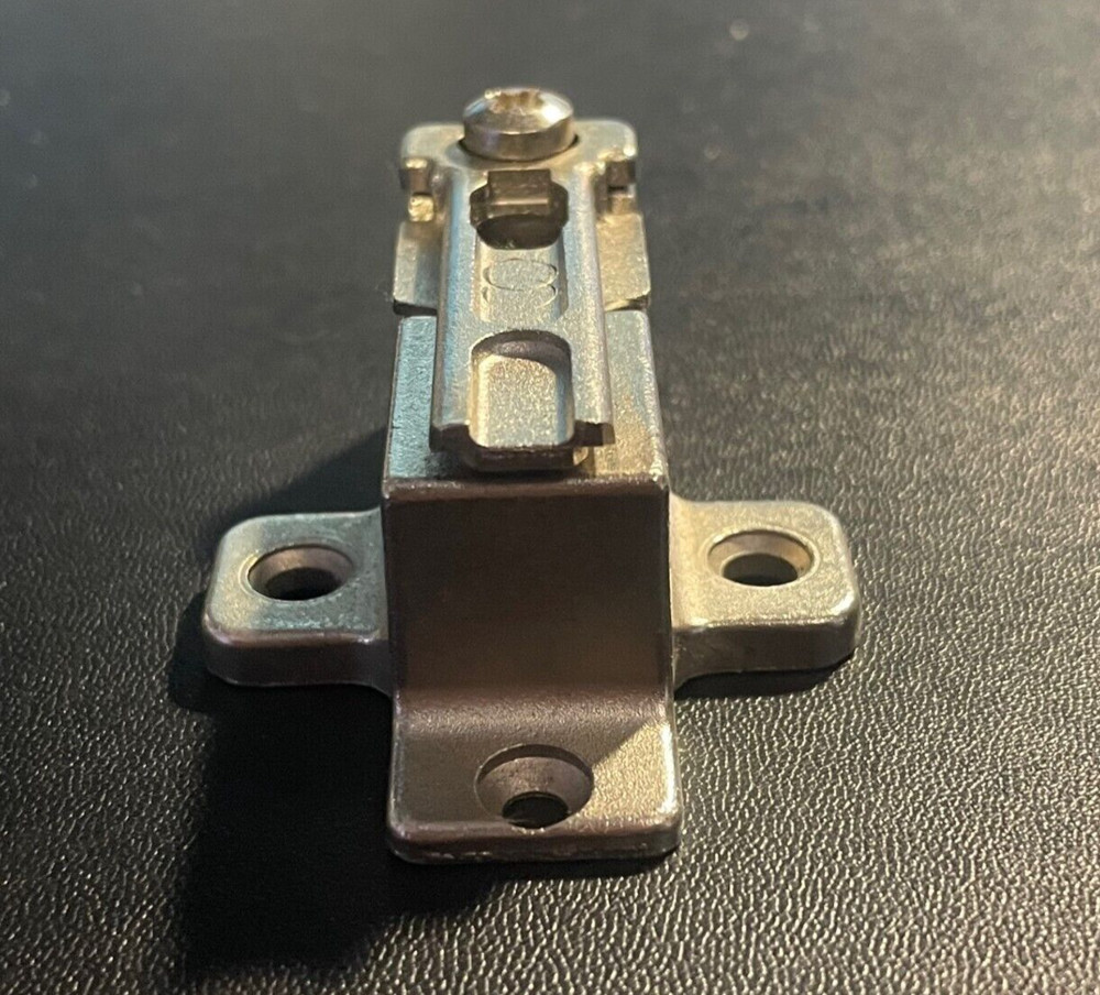 GRASS 1000 Series Slide-On Adjustable Base Plate | Discontinued Model