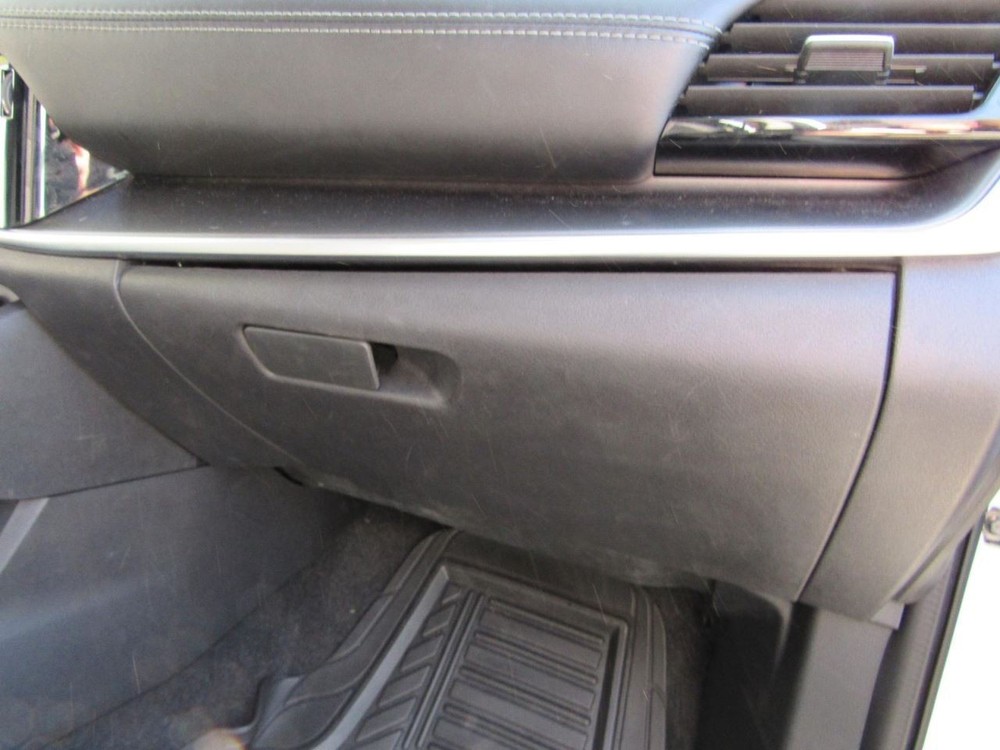 ROGUE     2021 Glove Box 1001828